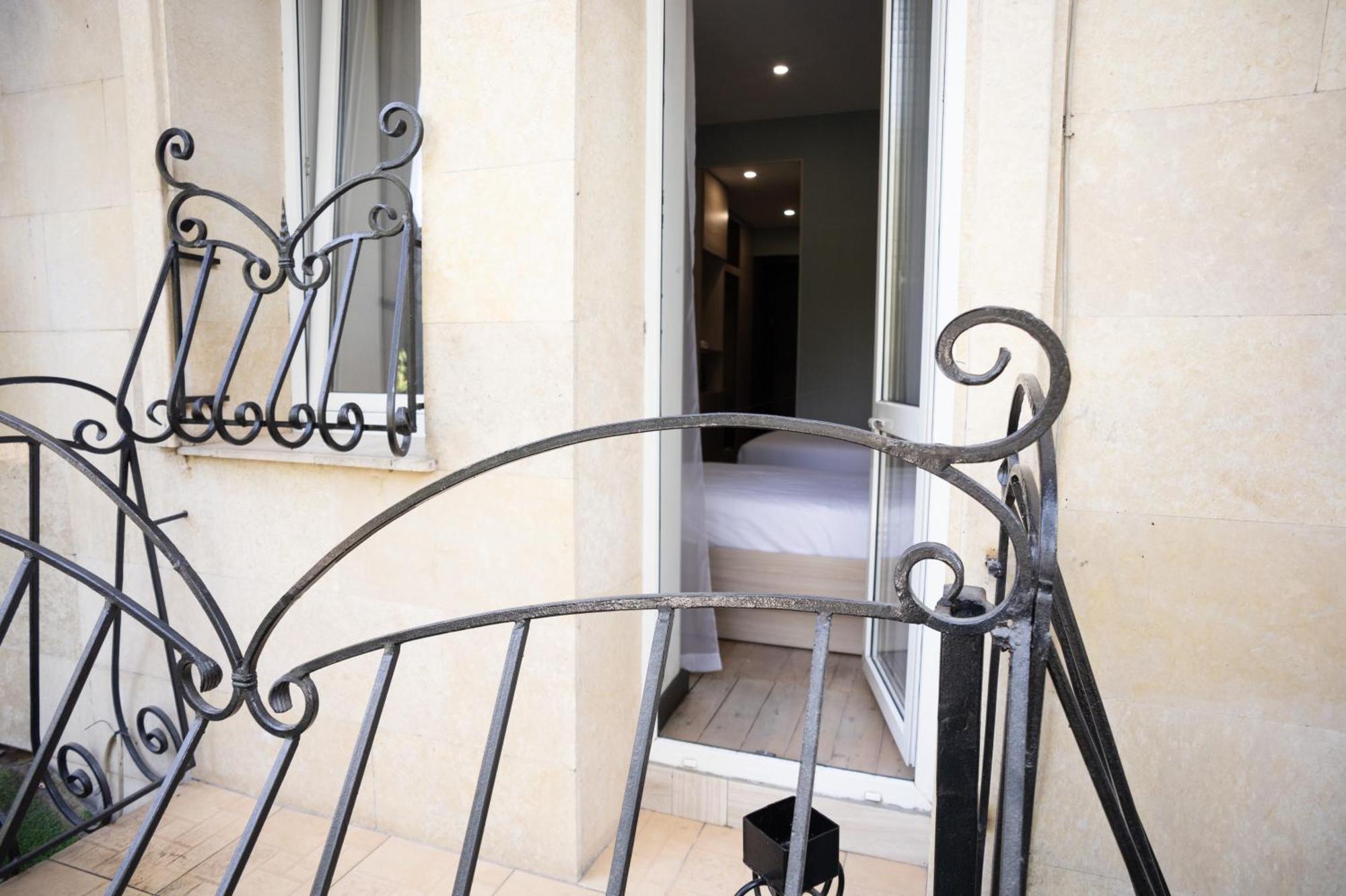 Resident Hotel Gogol الماتي المظهر الخارجي الصورة