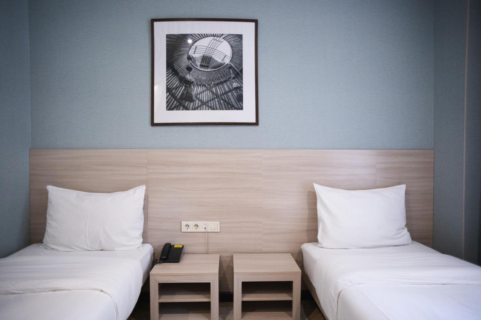 Resident Hotel Gogol الماتي المظهر الخارجي الصورة