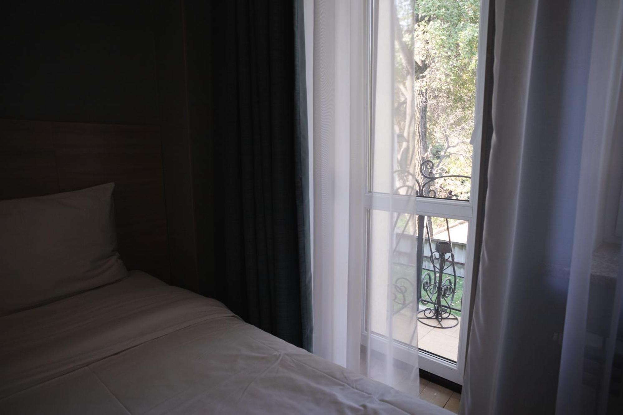 Resident Hotel Gogol الماتي المظهر الخارجي الصورة